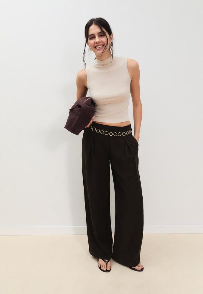 Lyocell-Hose mit Abnähern und Kette Lyocell-Hose mit Abnähern und Kette
