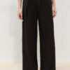 Lyocell-Hose mit Abnähern und Kette Lyocell-Hose mit Abnähern und Kette