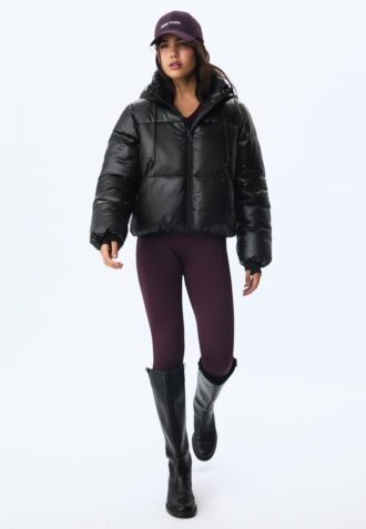 Metallic-Daunenjacke mit Kapuze