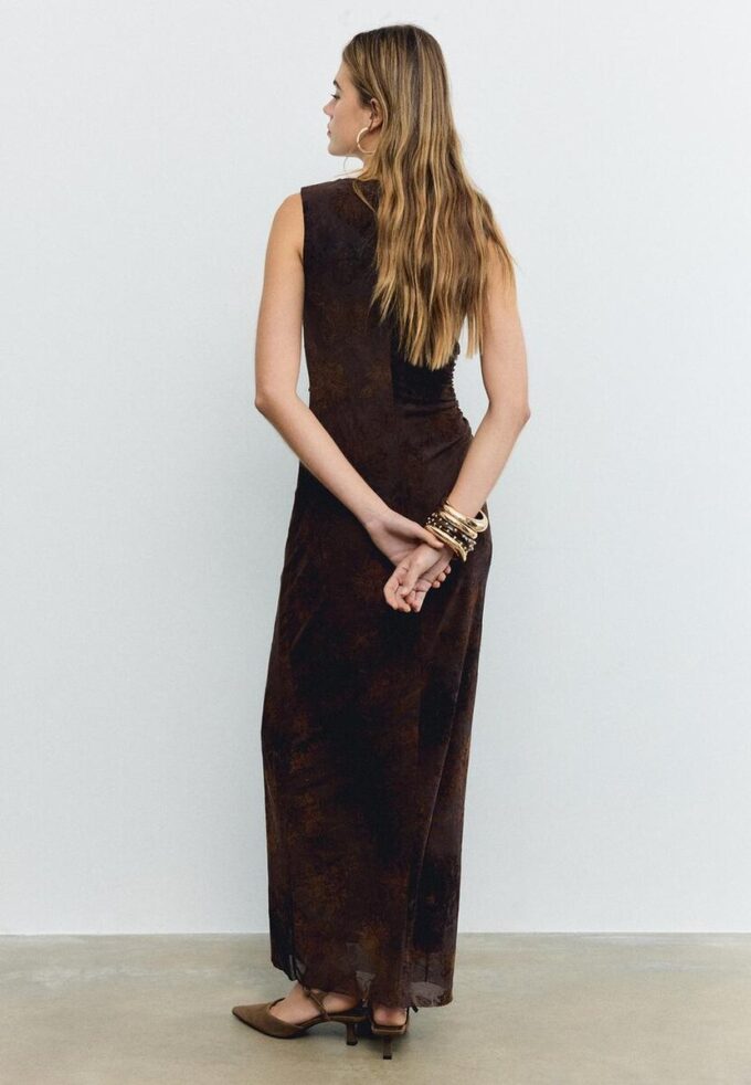 Midi-Kleid aus Tüll mit quadratischem Ausschnitt Midi-Kleid aus Tüll mit quadratischem Ausschnitt