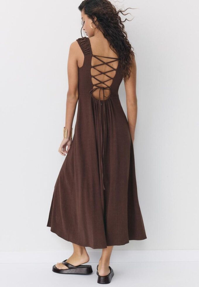 Midi-Kleid mit gekreuztem Rücken im Leinen-Look Midi-Kleid mit gekreuztem Rücken im Leinen-Look