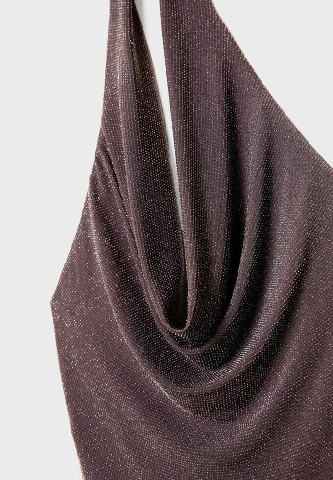 Midi-Kleid mit Metallfaden und Neckholder Midi-Kleid mit Metallfaden und Neckholder