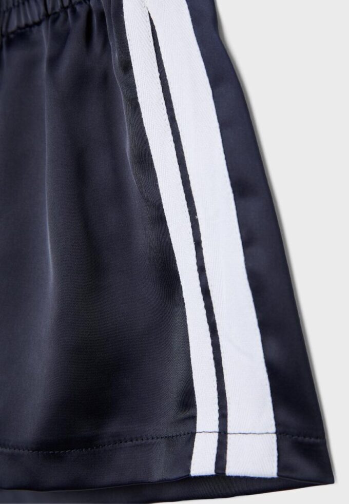 Mini-Shorts mit Satin-Effekt Mini-Shorts mit Satin-Effekt