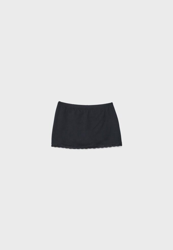 Mini-Skort mit Spitzenbesatz