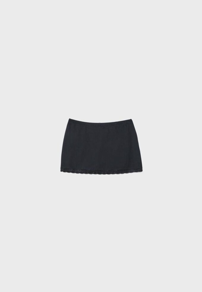 Mini-Skort mit Spitzenbesatz