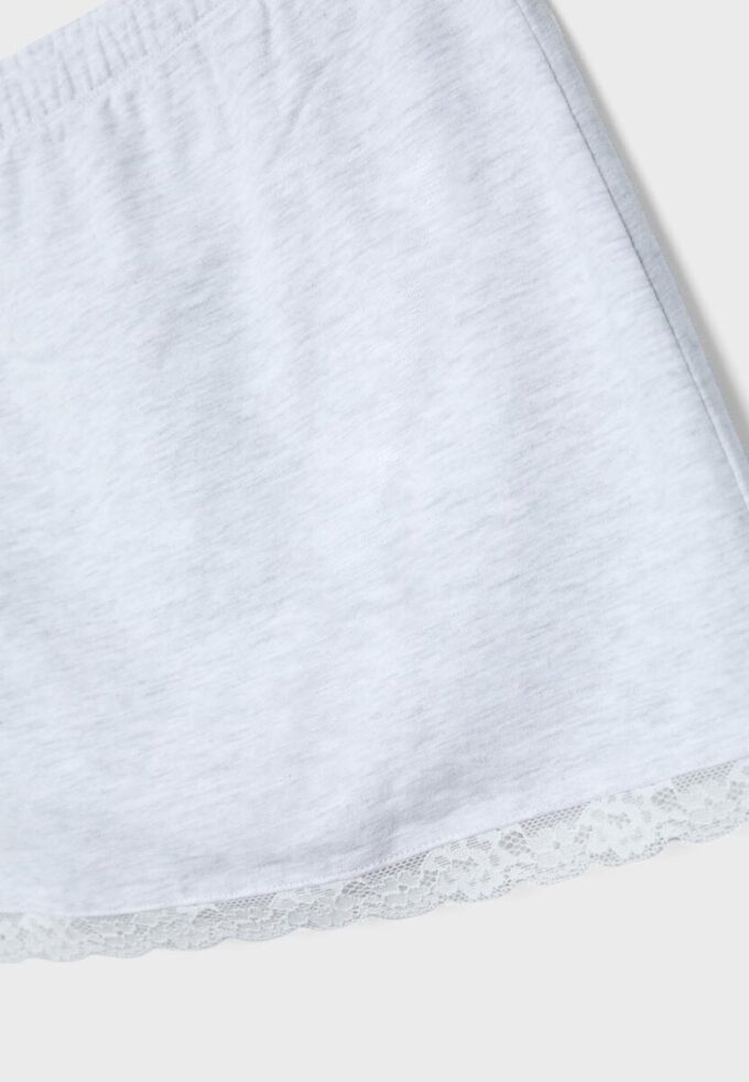 Mini-Skort mit Spitzenbesatz