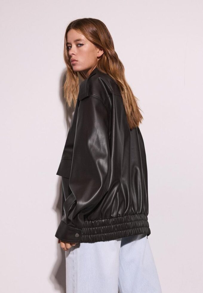 Oversize-Bikerjacke in Lederoptik Oversize-Bikerjacke in Lederoptik