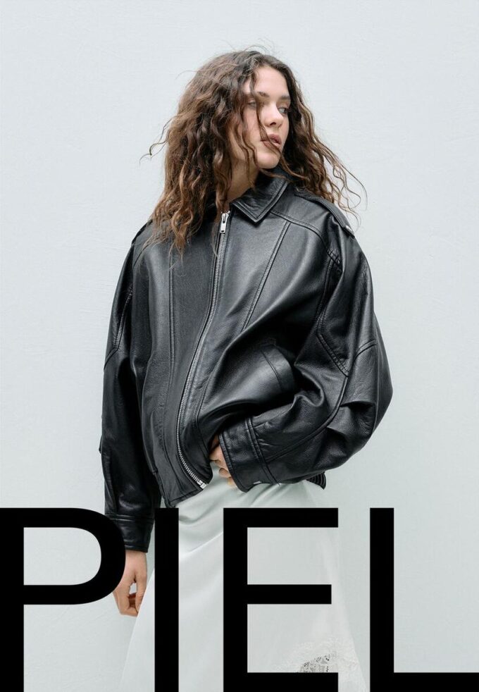 Oversize-Jacke mit Klappe aus 100 % Leder Oversize-Jacke mit Klappe aus 100 % Leder
