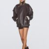 Oversize-Kunstlederjacke mit Revers Oversize-Kunstlederjacke mit Revers