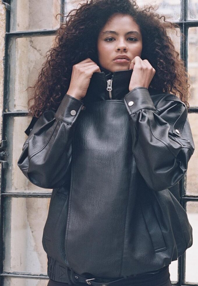 Oversize-Kunstlederjacke mit Revers Oversize-Kunstlederjacke mit Revers