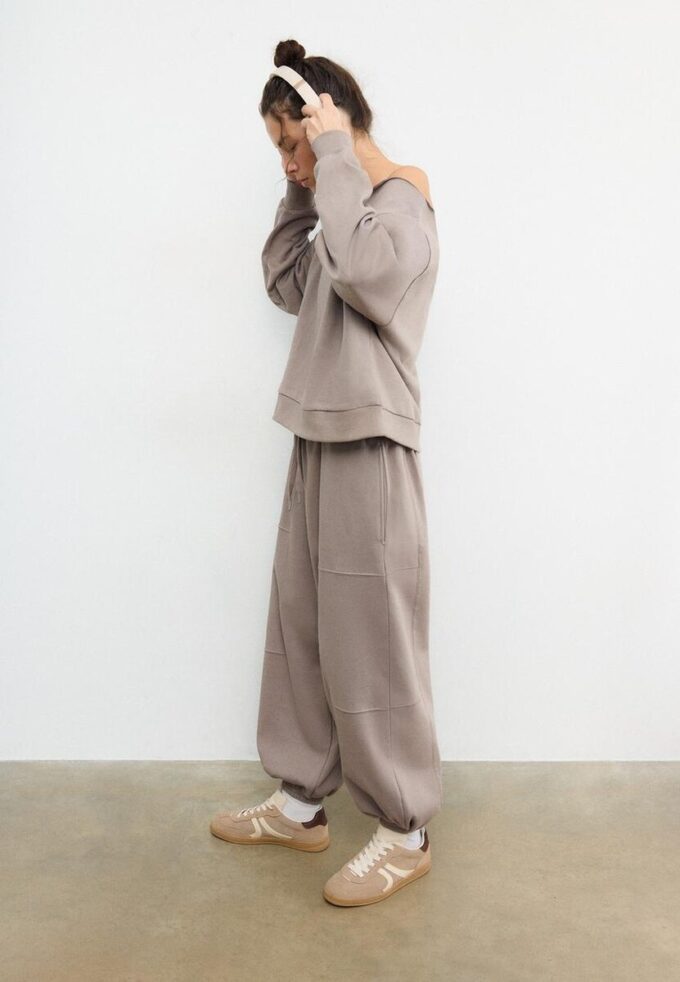 Plüsch-Jogging-Hose im Ballon-Stil Plüsch-Jogging-Hose im Ballon-Stil