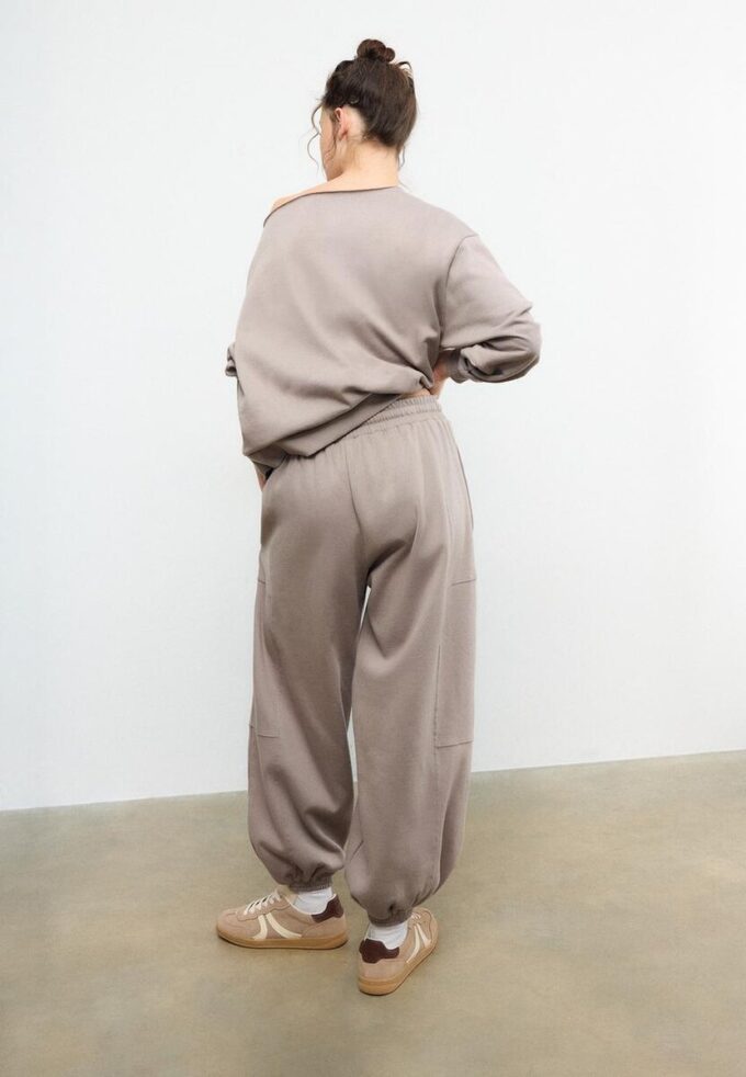 Plüsch-Jogging-Hose im Ballon-Stil Plüsch-Jogging-Hose im Ballon-Stil