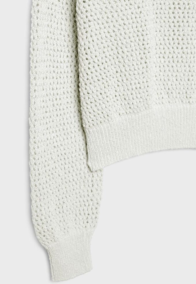 Pullover aus Mesh-Strick mit U-Boot-Ausschnitt Pullover aus Mesh-Strick mit U-Boot-Ausschnitt
