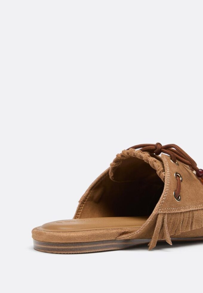 Rückenfreie Leder-Loafer mit Anhängern