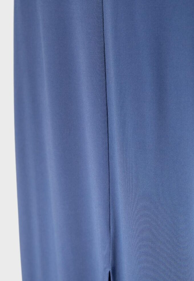 Rückenfreies Midi-Kleid mit Neckholder