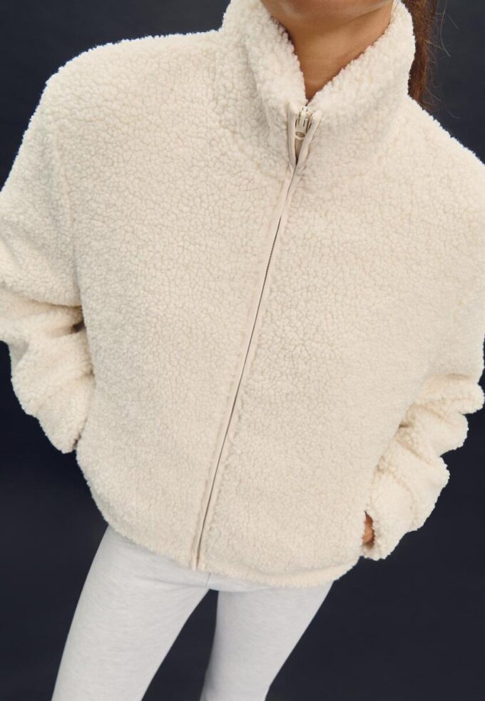 Reißverschlussjacke mit Kunstfellfutter Reißverschlussjacke mit Kunstfellfutter