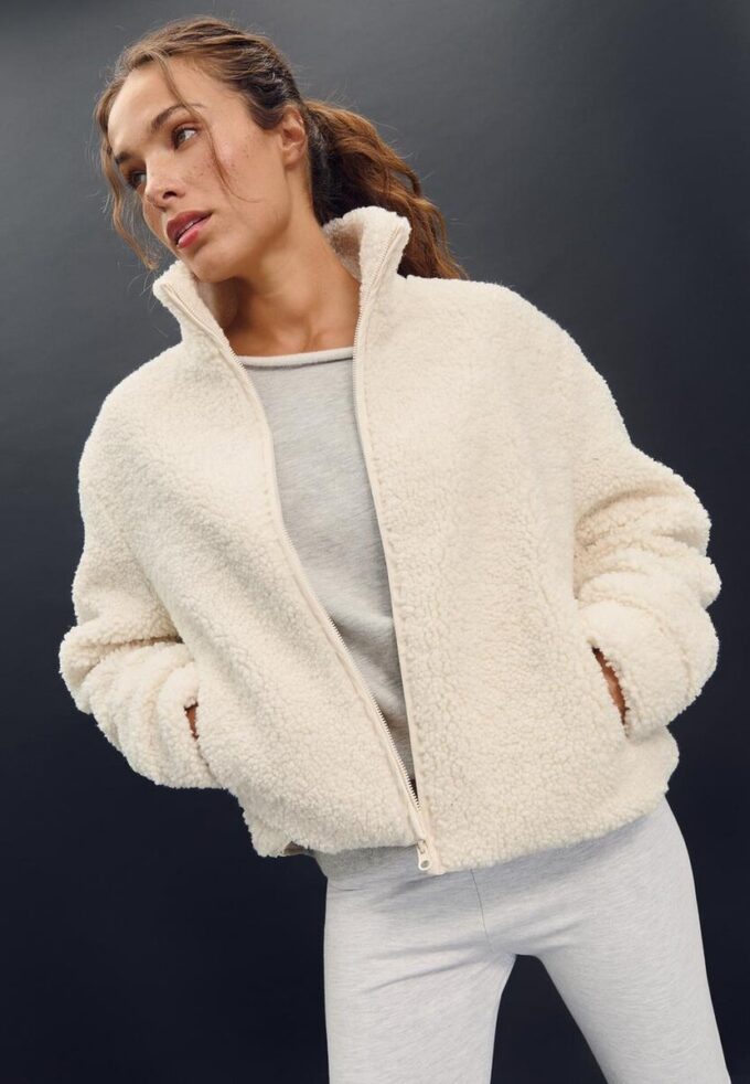 Reißverschlussjacke mit Kunstfellfutter Reißverschlussjacke mit Kunstfellfutter