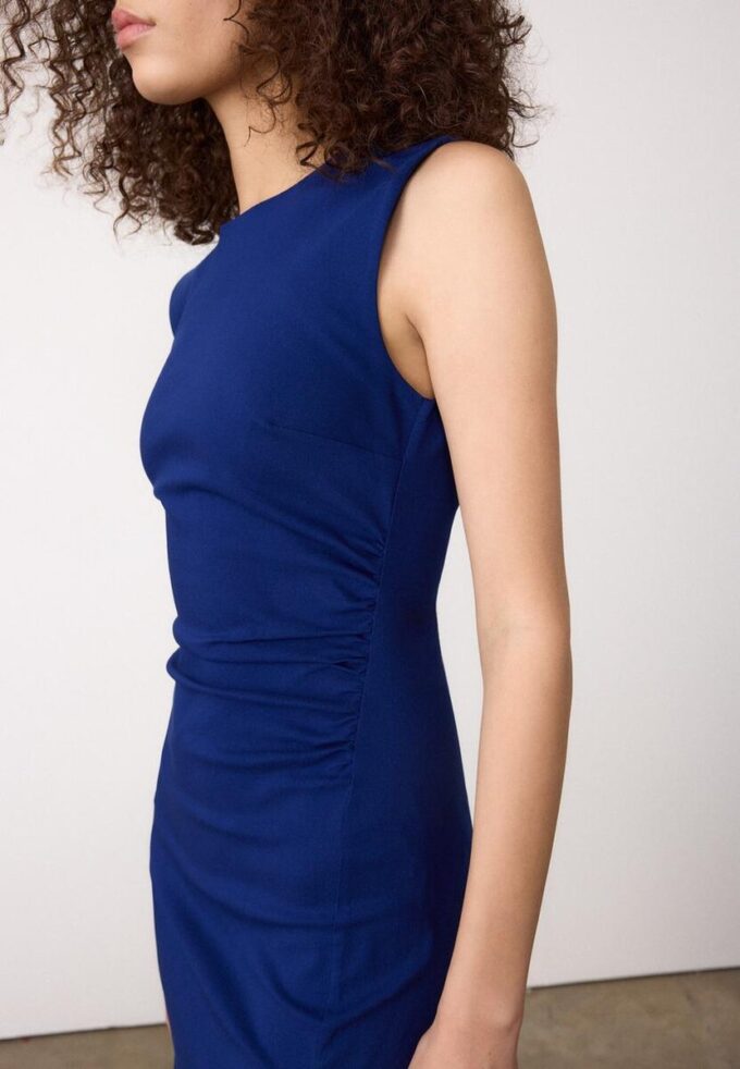 Ärmelloses Midi-Kleid aus Bengaline Ärmelloses Midi-Kleid aus Bengaline