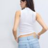 Ärmelloses T-Shirt mit Trichterkragen Ärmelloses T-Shirt mit Trichterkragen