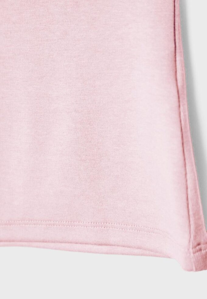 Ärmelloses T-Shirt mit Trichterkragen Ärmelloses T-Shirt mit Trichterkragen