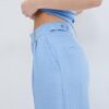 Rustikale Hose mit Wide Leg und verstellbaren Knöpfen Rustikale Hose mit Wide Leg und verstellbaren Knöpfen