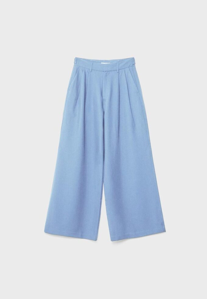 Rustikale Hose mit Wide Leg und verstellbaren Knöpfen Rustikale Hose mit Wide Leg und verstellbaren Knöpfen