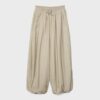 Sarouel-Hose mit Nieten Sarouel-Hose mit Nieten