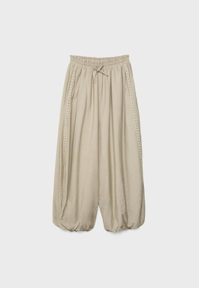 Sarouel-Hose mit Nieten Sarouel-Hose mit Nieten