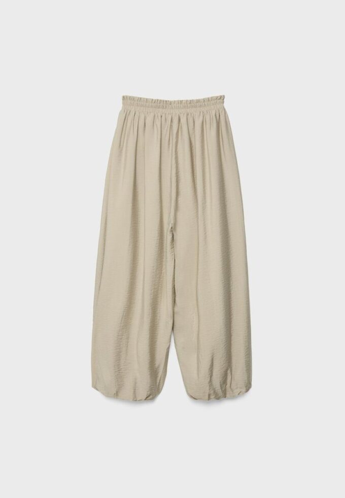 Sarouel-Hose mit Nieten Sarouel-Hose mit Nieten