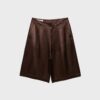Satin-Bermudashorts mit Abnähern Satin-Bermudashorts mit Abnähern