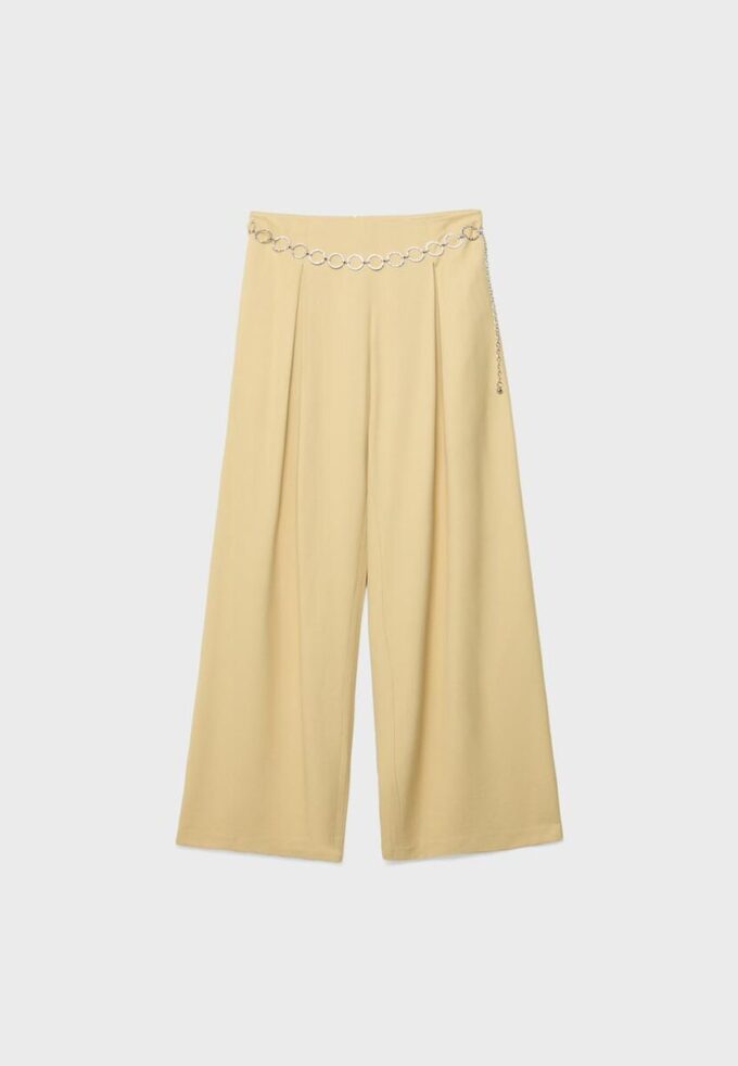 Satin-Hose mit Kettenverzierung Satin-Hose mit Kettenverzierung