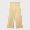 Satin-Hose mit Kettenverzierung Satin-Hose mit Kettenverzierung