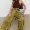 Satin-Sarouel-Hose mit Gürtel Satin-Sarouel-Hose mit Gürtel