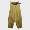 Satin-Sarouel-Hose mit Gürtel Satin-Sarouel-Hose mit Gürtel