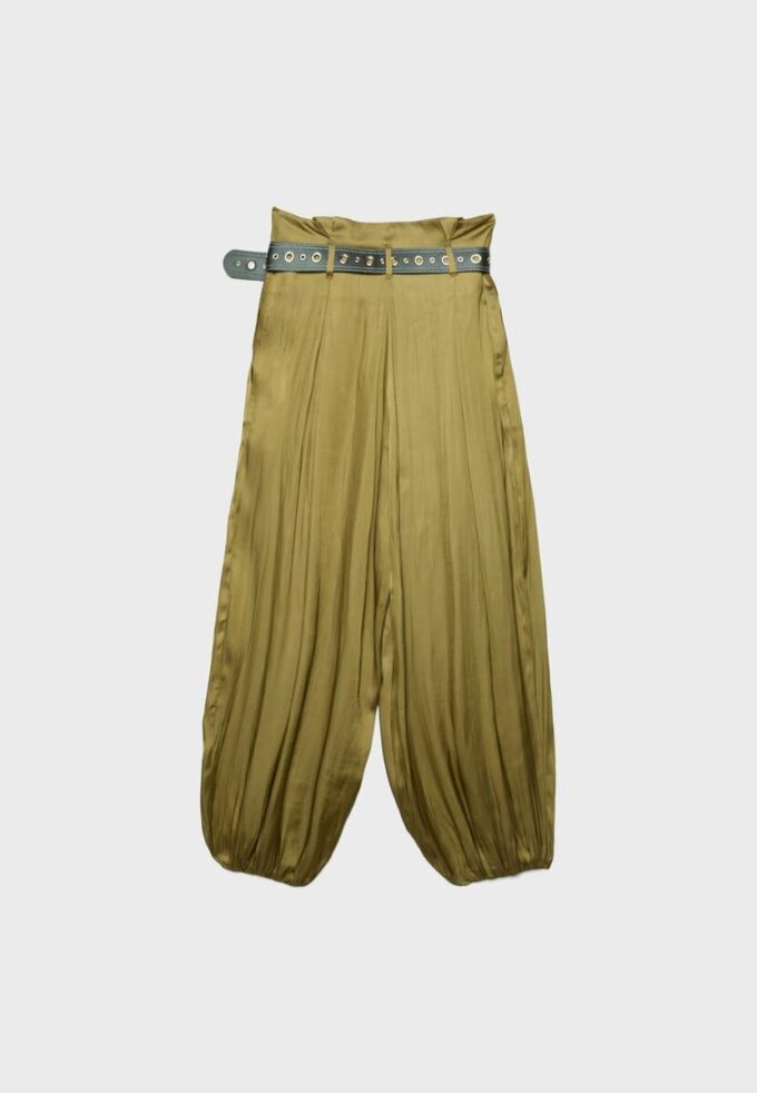 Satin-Sarouel-Hose mit Gürtel Satin-Sarouel-Hose mit Gürtel