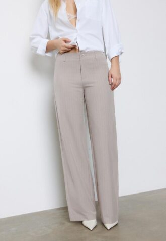 Schmal geschnittene gerade Hose