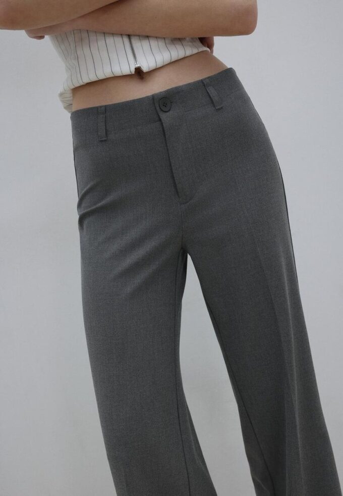 Schmal geschnittene gerade Hose Schmal geschnittene gerade Hose