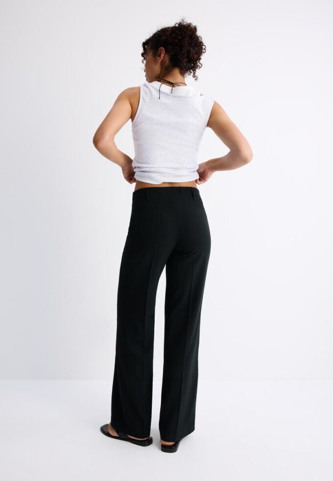 Schmal geschnittene gerade Hose Schmal geschnittene gerade Hose