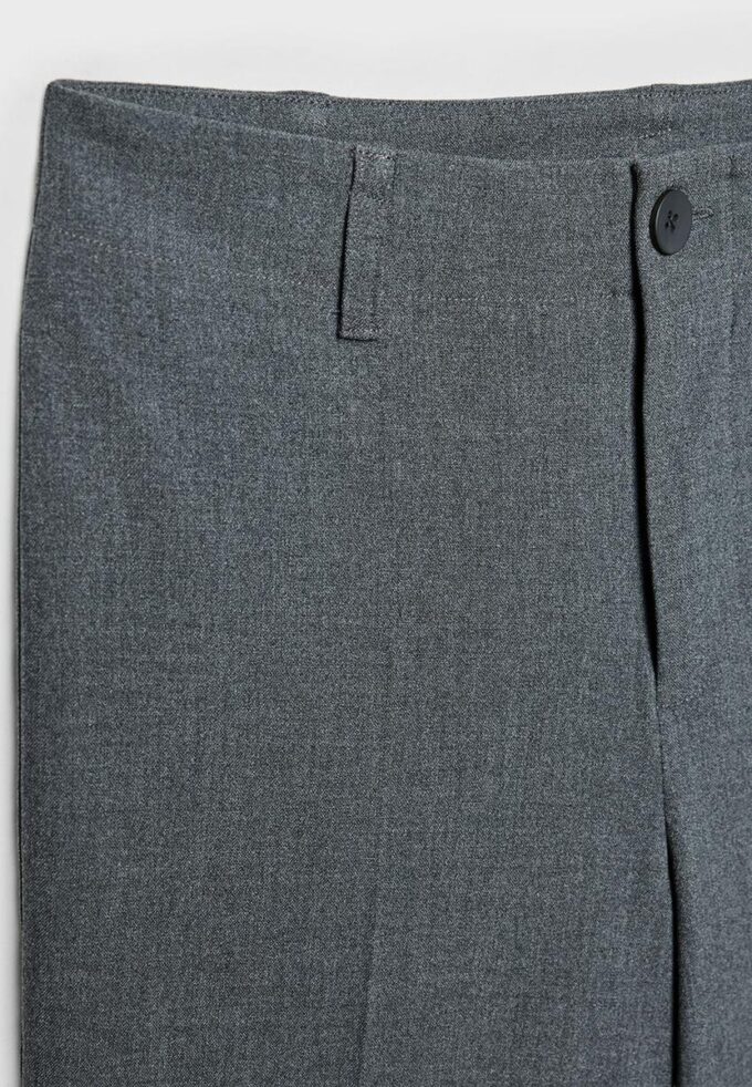 Schmal geschnittene gerade Hose Schmal geschnittene gerade Hose