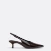 Schuhe mit V-Ausschnitt und Kitten-Absatz