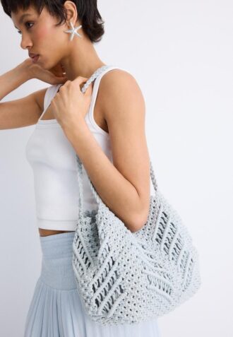 Shopper-Tasche aus Häkelstoff mit Metallfäden
