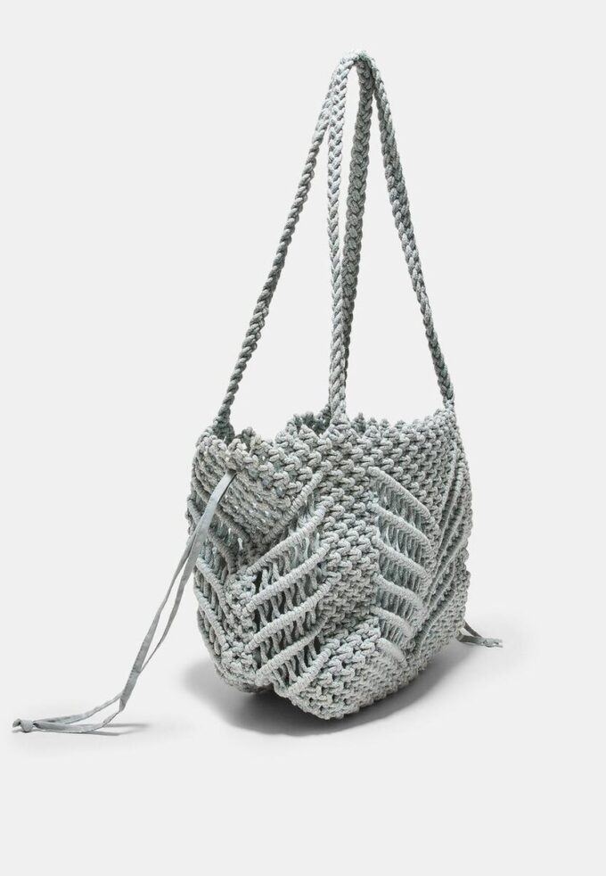 Shopper-Tasche aus Häkelstoff mit Metallfäden Shopper-Tasche aus Häkelstoff mit Metallfäden