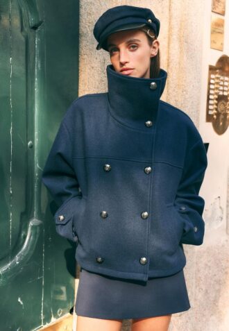 Soft Touch-Jacke mit Überkreuzverschluss und hohem Kragen Soft Touch-Jacke mit Überkreuzverschluss und hohem Kragen