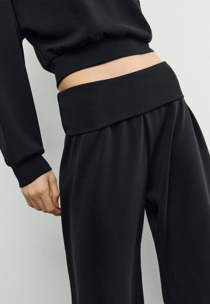 Soft Touch-Jogginghose im Ballon-Stil mit umgeschlagenem Bund Soft Touch-Jogginghose im Ballon-Stil mit umgeschlagenem Bund
