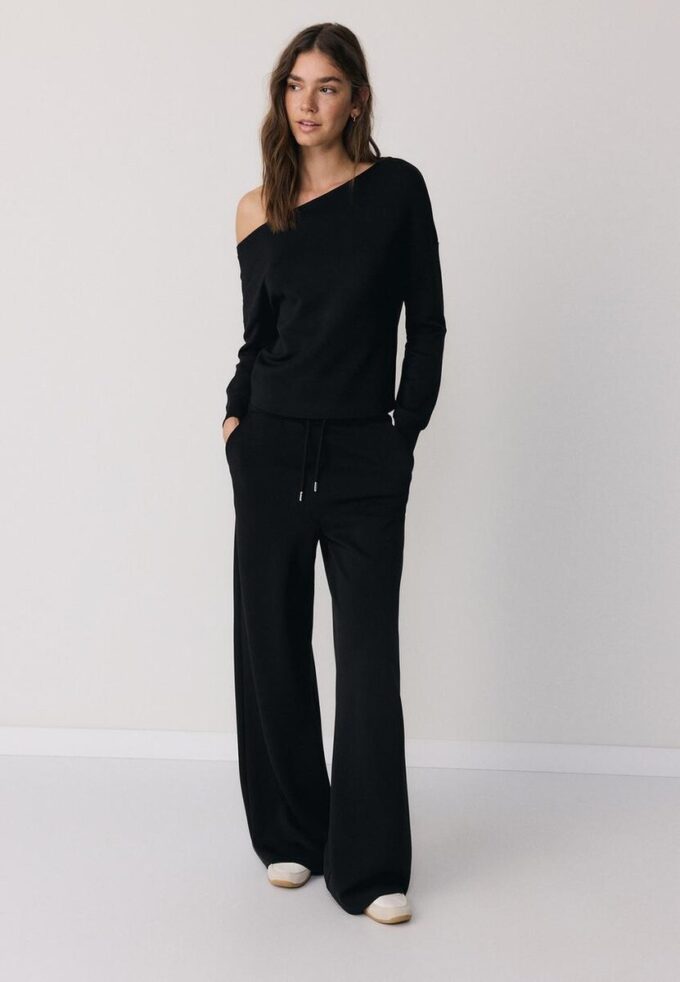 Soft Touch-Sweatshirt mit schulterfreiem Ausschnitt Soft Touch-Sweatshirt mit schulterfreiem Ausschnitt