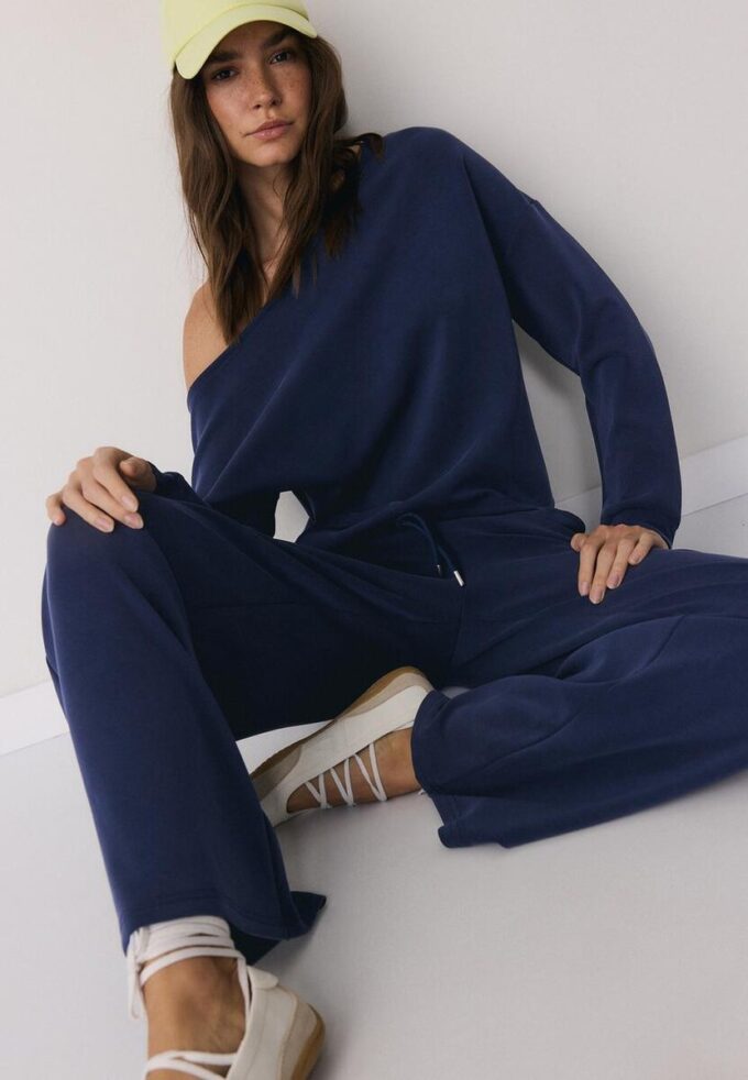 Soft Touch-Sweatshirt mit schulterfreiem Ausschnitt Soft Touch-Sweatshirt mit schulterfreiem Ausschnitt