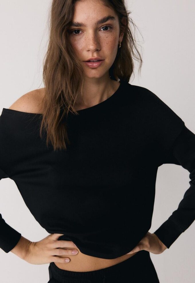 Soft Touch-Sweatshirt mit schulterfreiem Ausschnitt Soft Touch-Sweatshirt mit schulterfreiem Ausschnitt