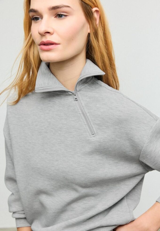Soft Touch-Sweatshirt mit seitlichem Reißverschluss Soft Touch-Sweatshirt mit seitlichem Reißverschluss