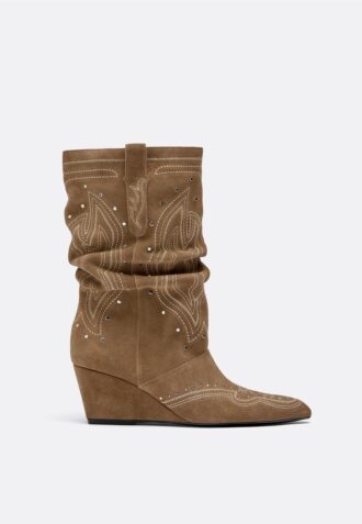 Stiefel mit Keilschuhen aus Leder Stiefel mit Keilschuhen aus Leder
