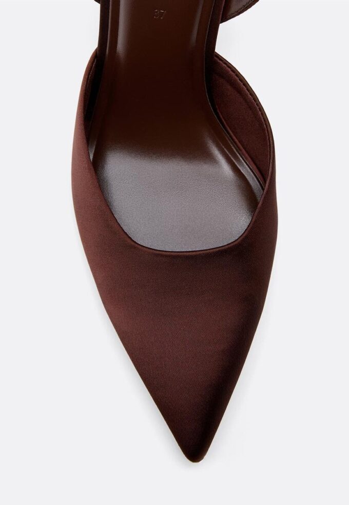 Stiletto-Absatzschuhe mit Satin-Effekt